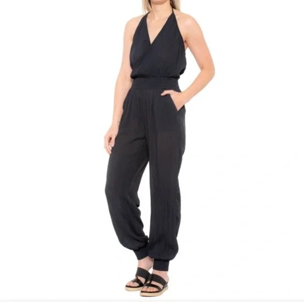 Prana Fernie Jumpsuit
Surplice Halter Deep V size‎ small